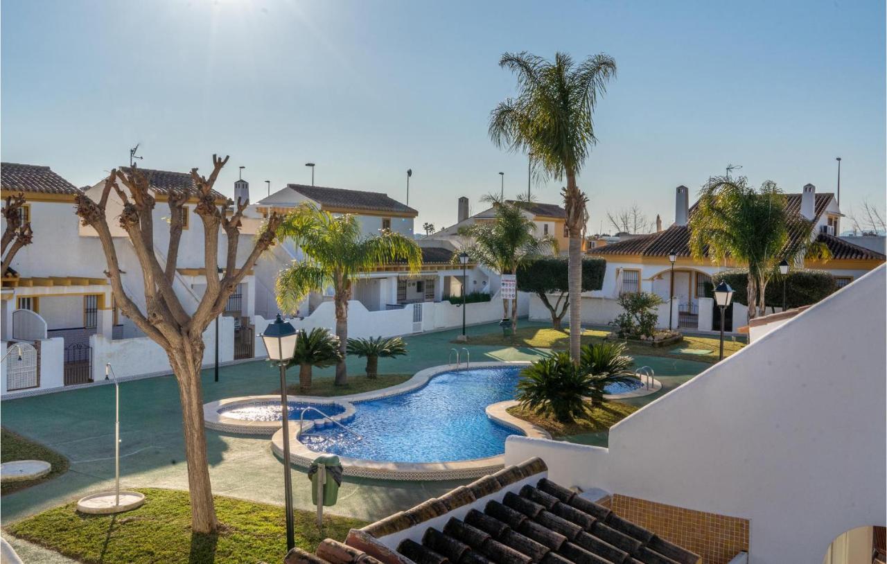 4 Bedroom Cozy Home In Pilar De La Horadada Bagian luar foto