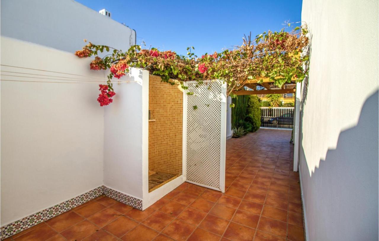 4 Bedroom Cozy Home In Pilar De La Horadada Bagian luar foto