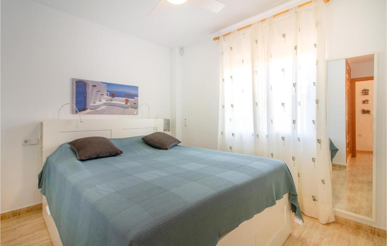 4 Bedroom Cozy Home In Pilar De La Horadada Bagian luar foto